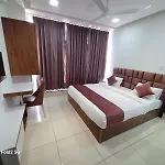 Hotel Shine Inn Couple Friendly Rohini West Metro Station
