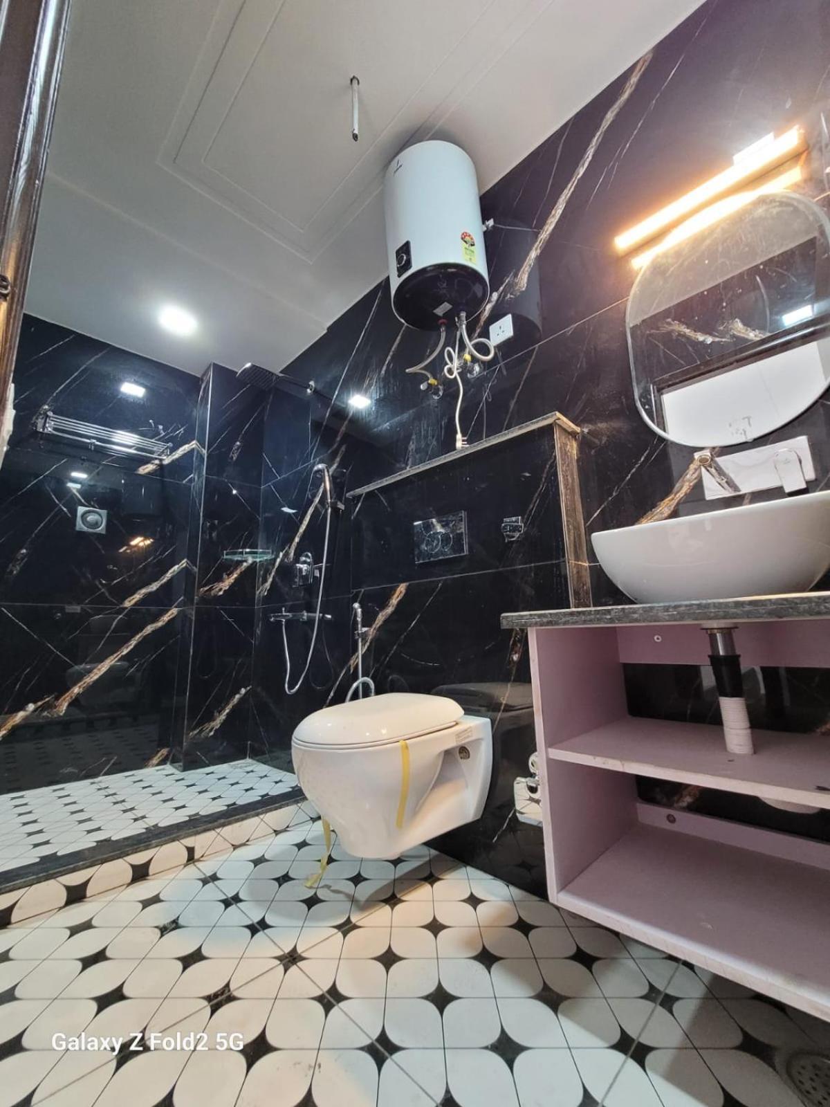 Hotel Shine Couple Friendly Rohini West Metro Station Delhi (National Capital Territory of India)
