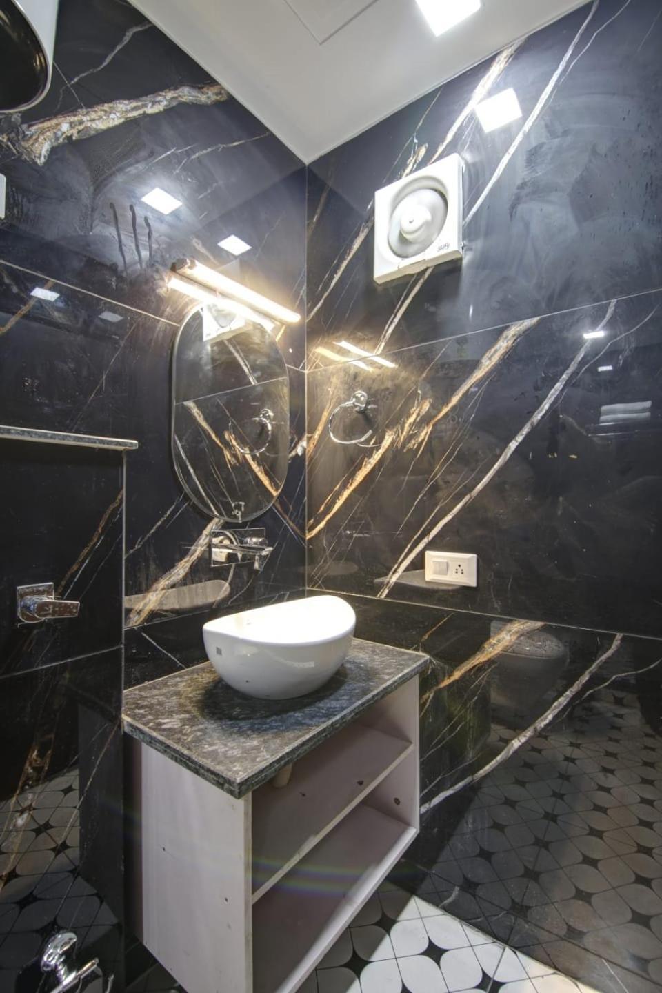 Hotel Shine Couple Friendly Rohini West Metro Station 3*
